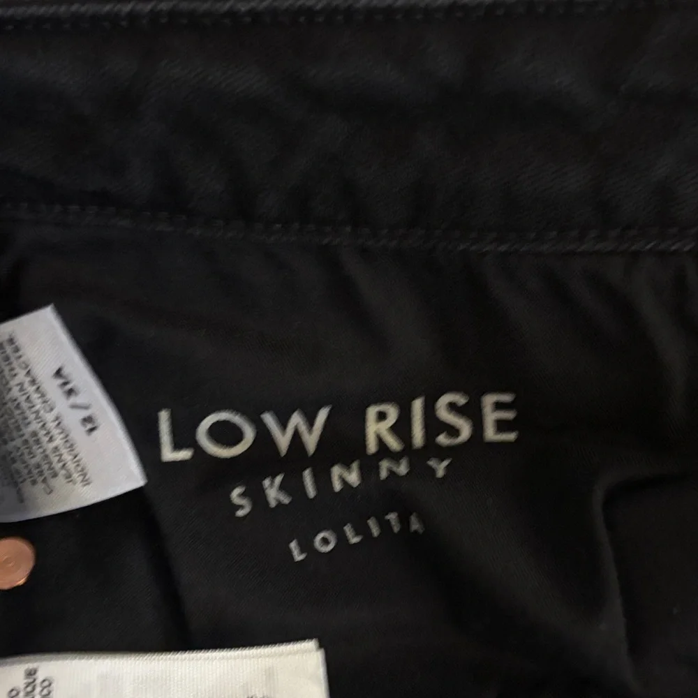 NWOT! Lucky brand  Dark Black Skinny Jeans - Picture 4 of 4
